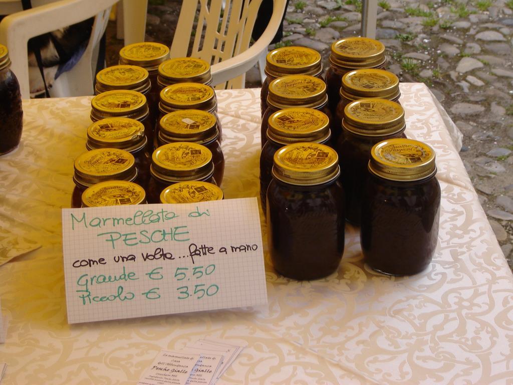 Casa Dell' Abbondanza B&B Agriturismo Vigoleno エクステリア 写真