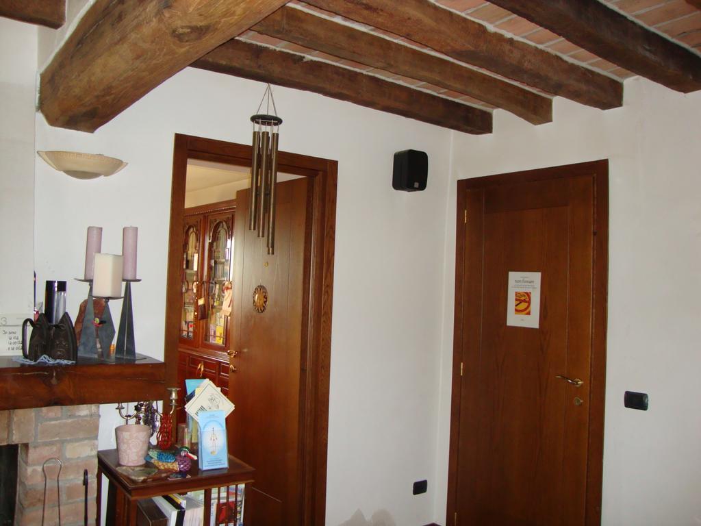 Casa Dell' Abbondanza B&B Agriturismo Vigoleno エクステリア 写真